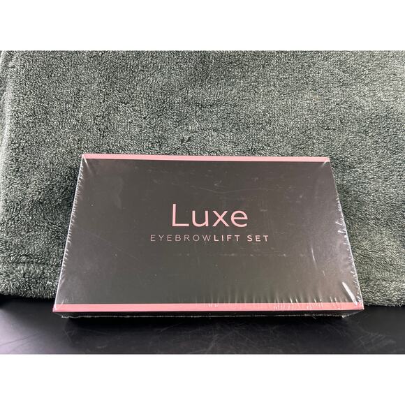 Unopened Luxe Eyebrow Lift Set - Picture 2 of 9